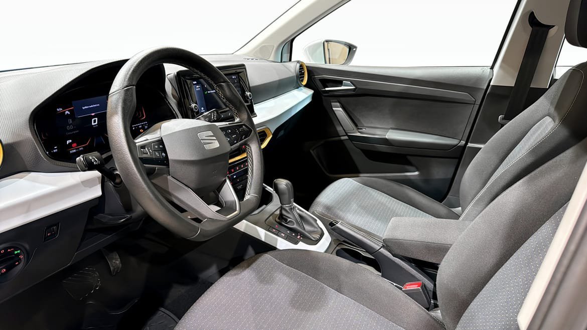 Vehicle Image 7