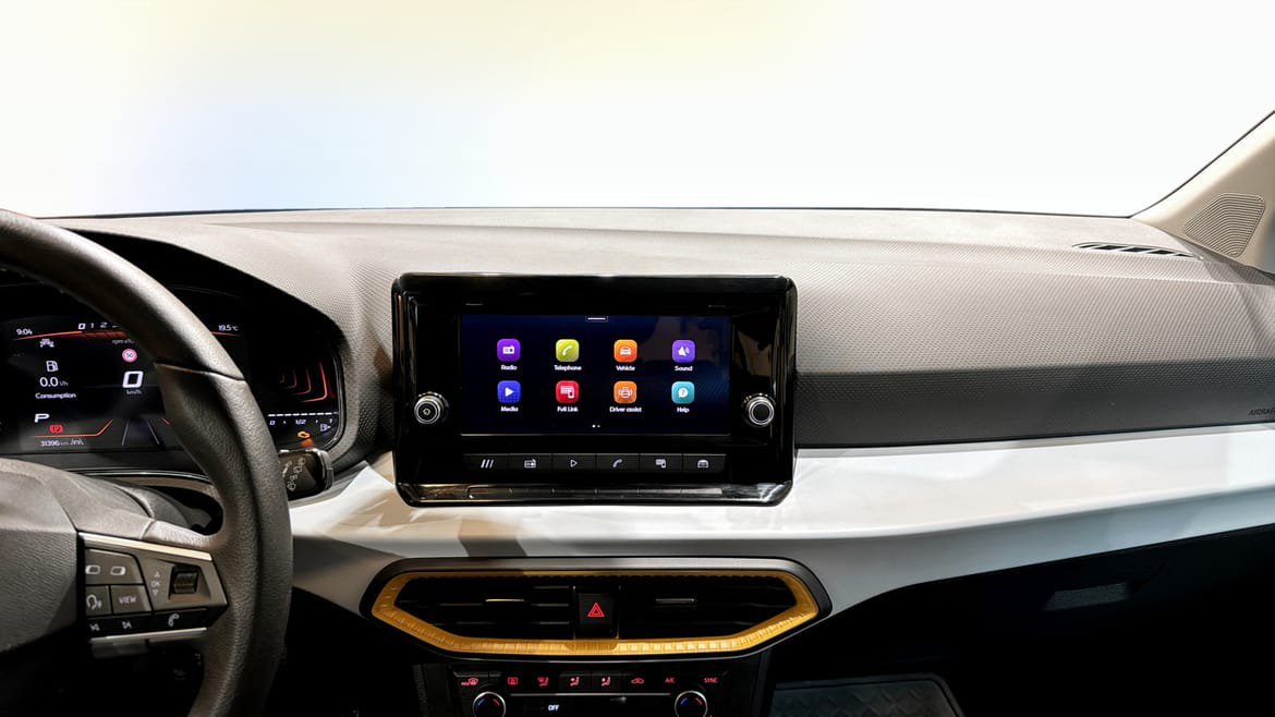 Vehicle Image 9