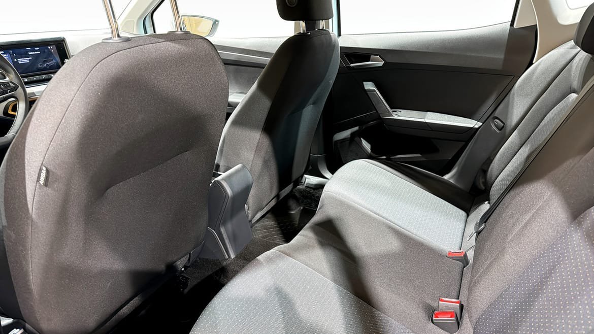 Vehicle Image 11