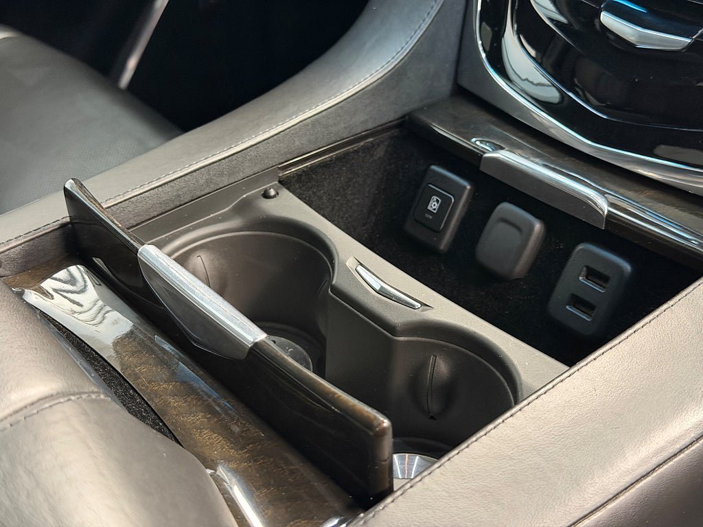 Vehicle Image 32