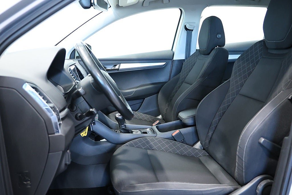 Vehicle Image 7