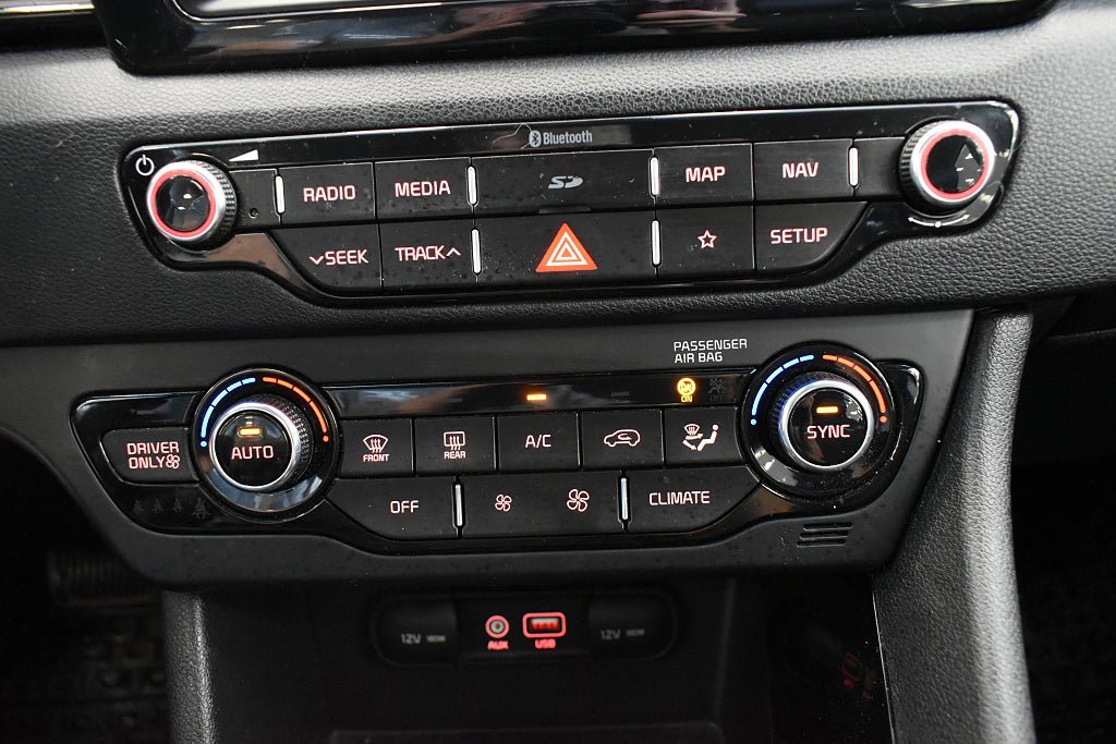 Vehicle Image 17