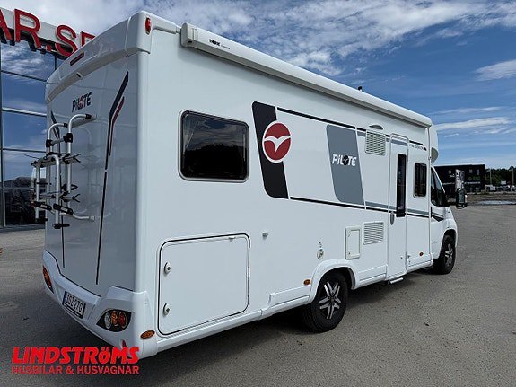 Vehicle Image 26