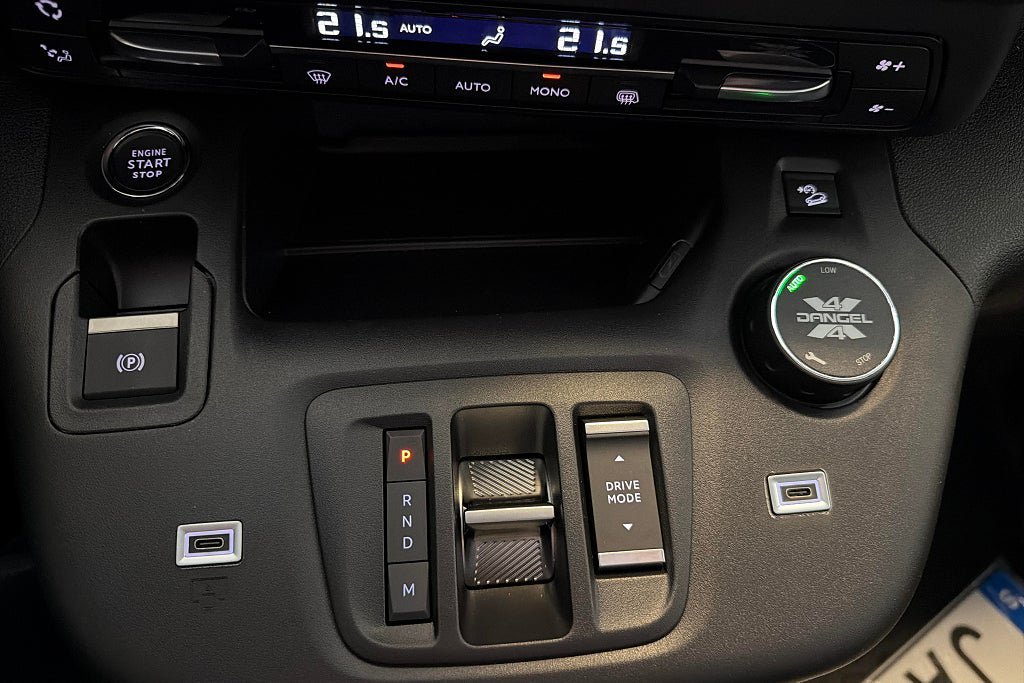 Vehicle Image 22