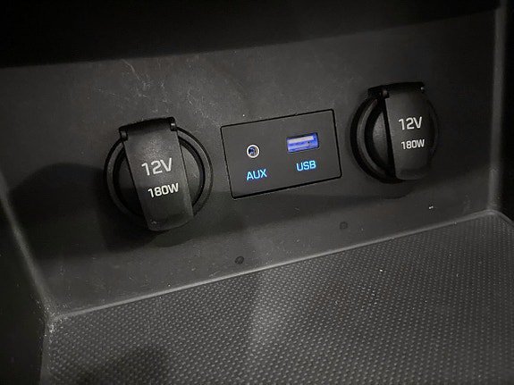 Vehicle Image 15
