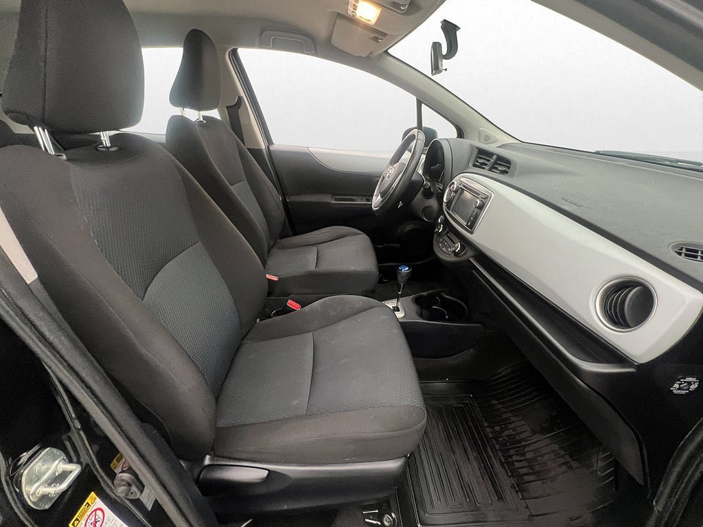Vehicle Image 11