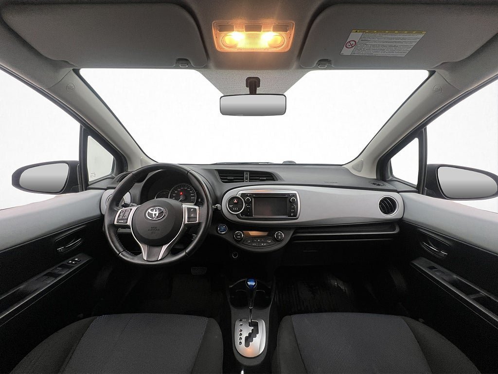 Vehicle Image 14