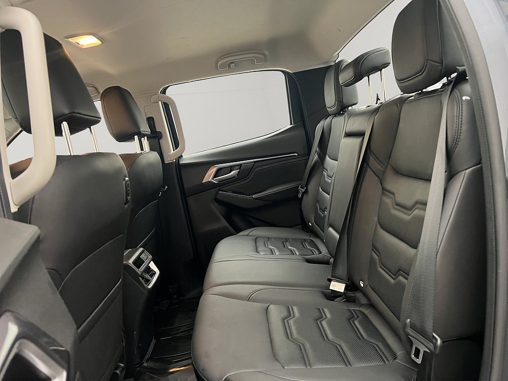 Vehicle Image 30