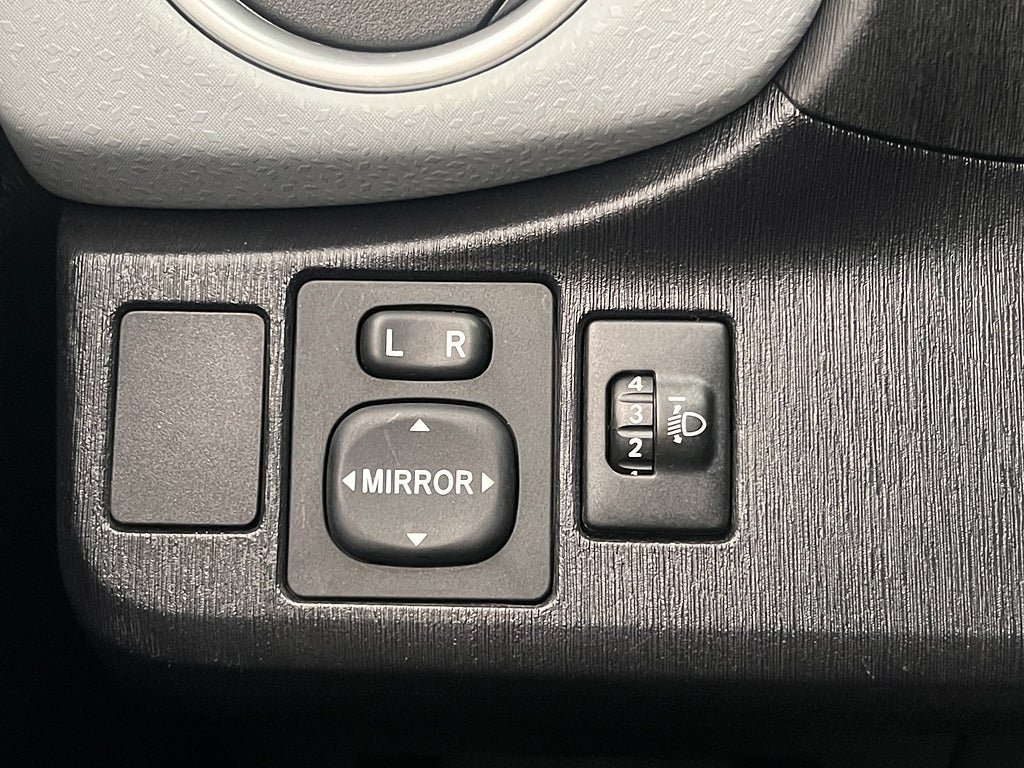 Vehicle Image 24
