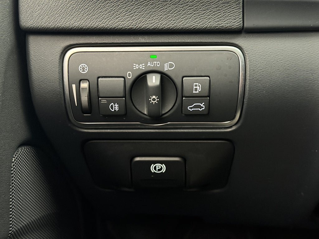 Vehicle Image 26