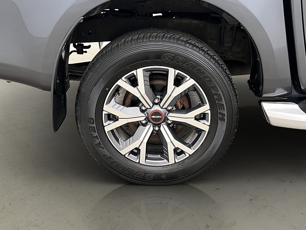 Vehicle Image 35