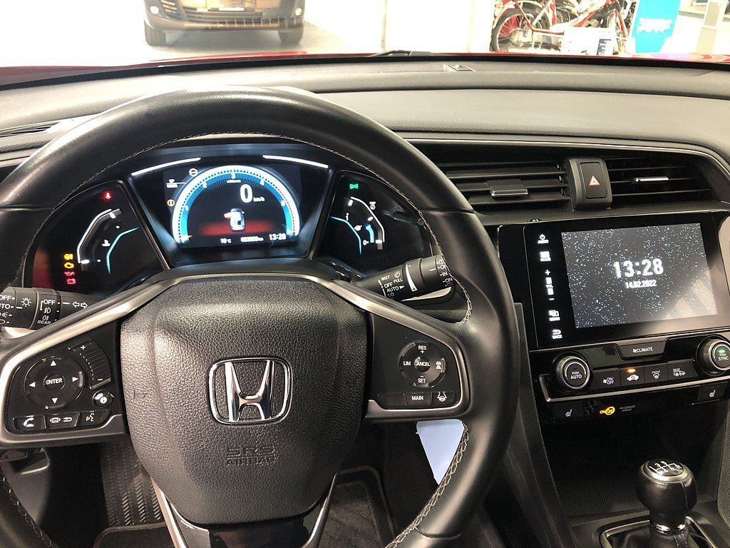 Vehicle Image 14