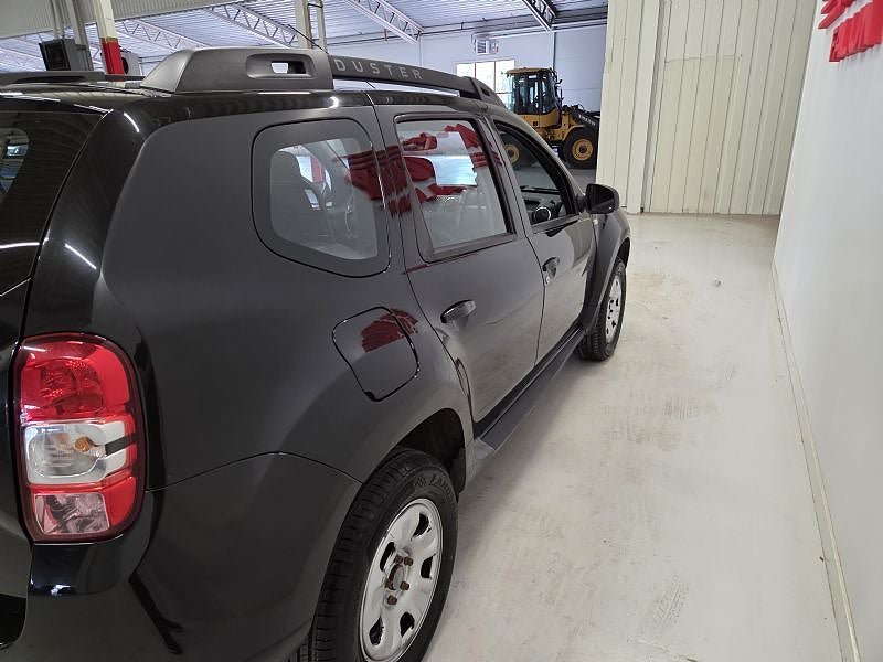 Vehicle Image 6