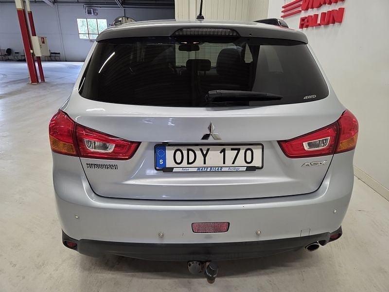 Vehicle Image 8