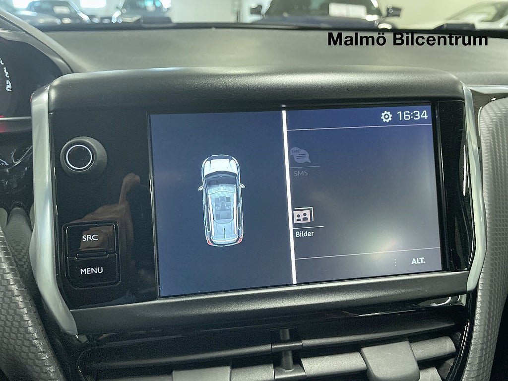 Vehicle Image 11