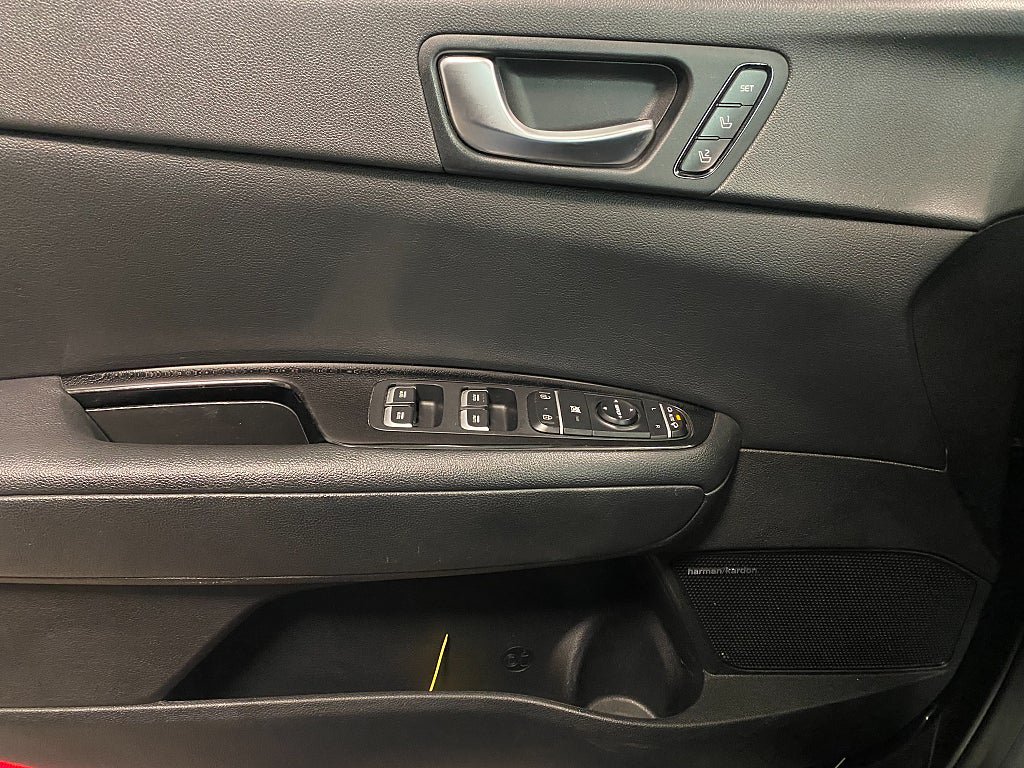 Vehicle Image 24