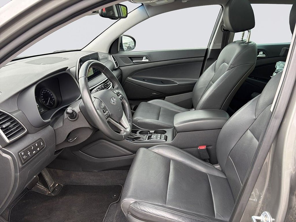 Vehicle Image 7