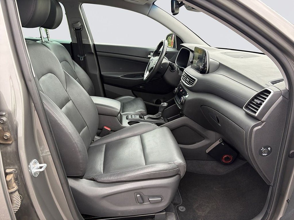 Vehicle Image 14