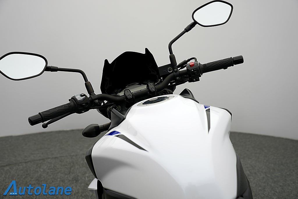 Vehicle Image 22