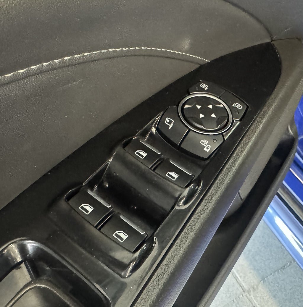 Vehicle Image 19