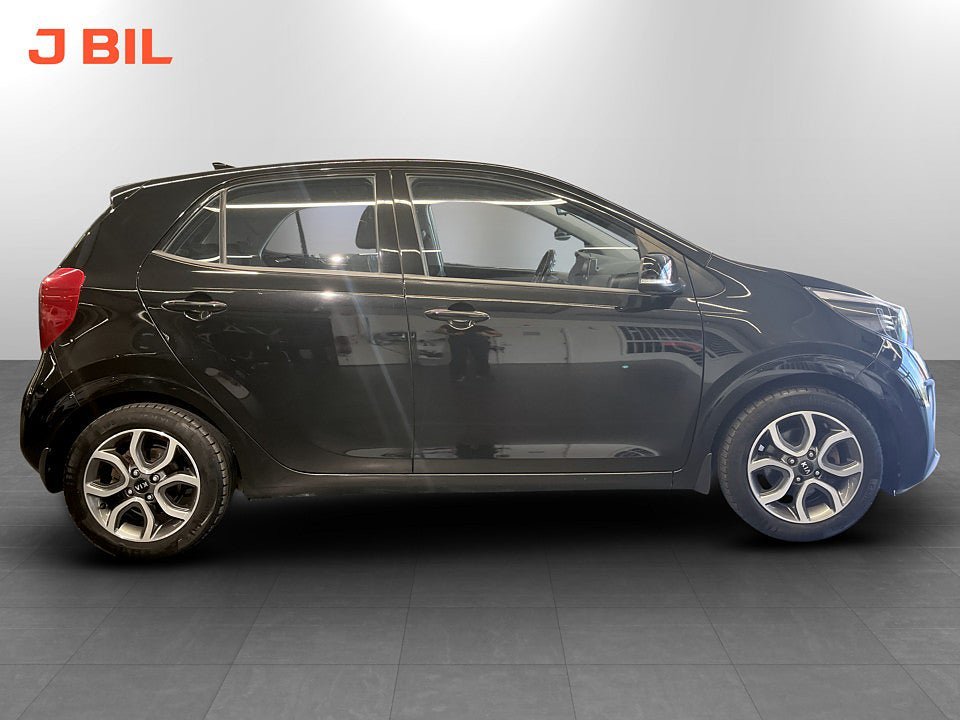 Vehicle Image 15