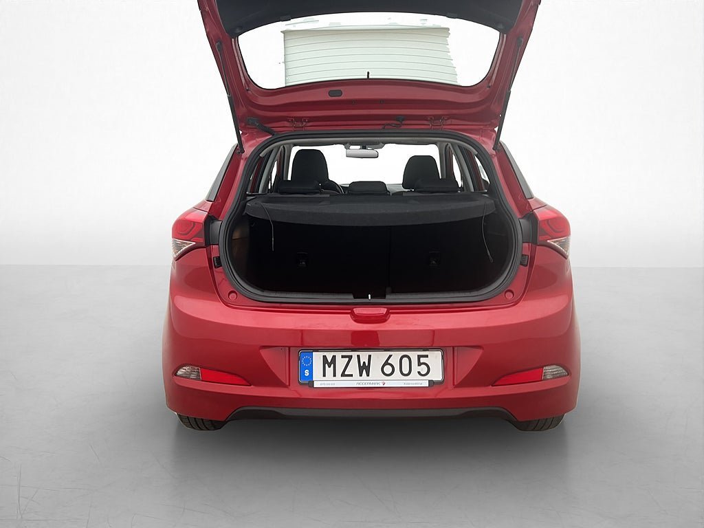 Vehicle Image 10