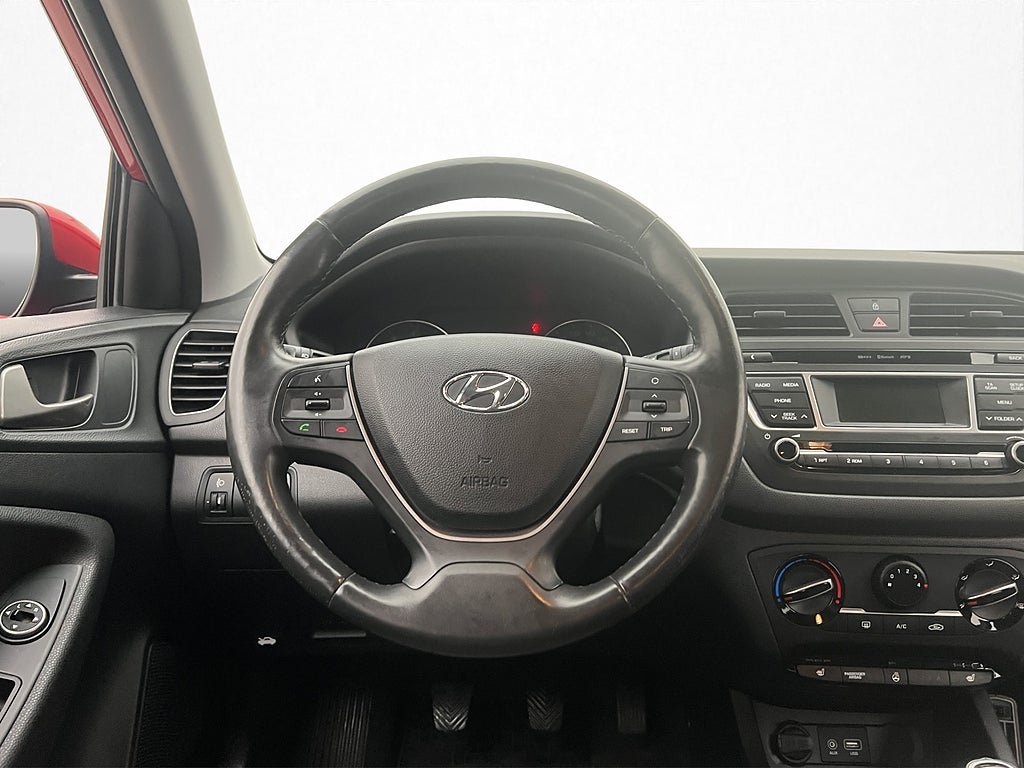 Vehicle Image 14