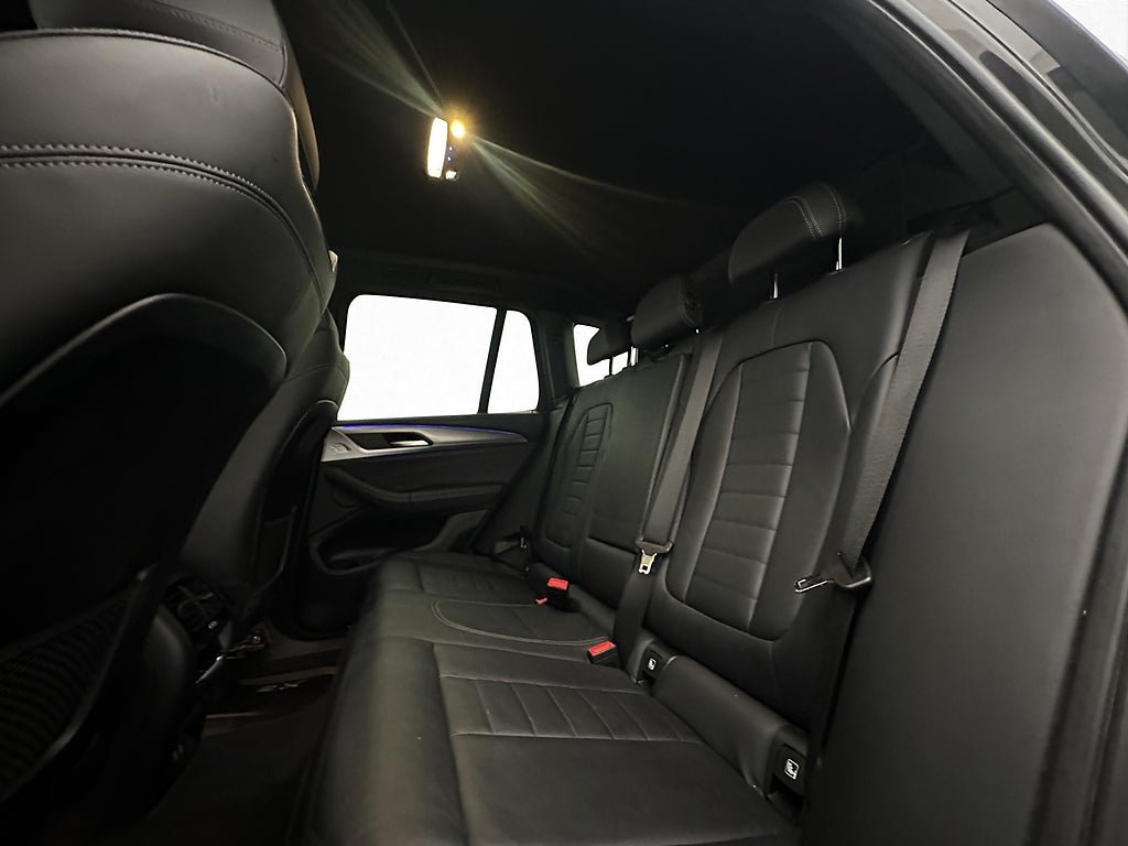 Vehicle Image 35