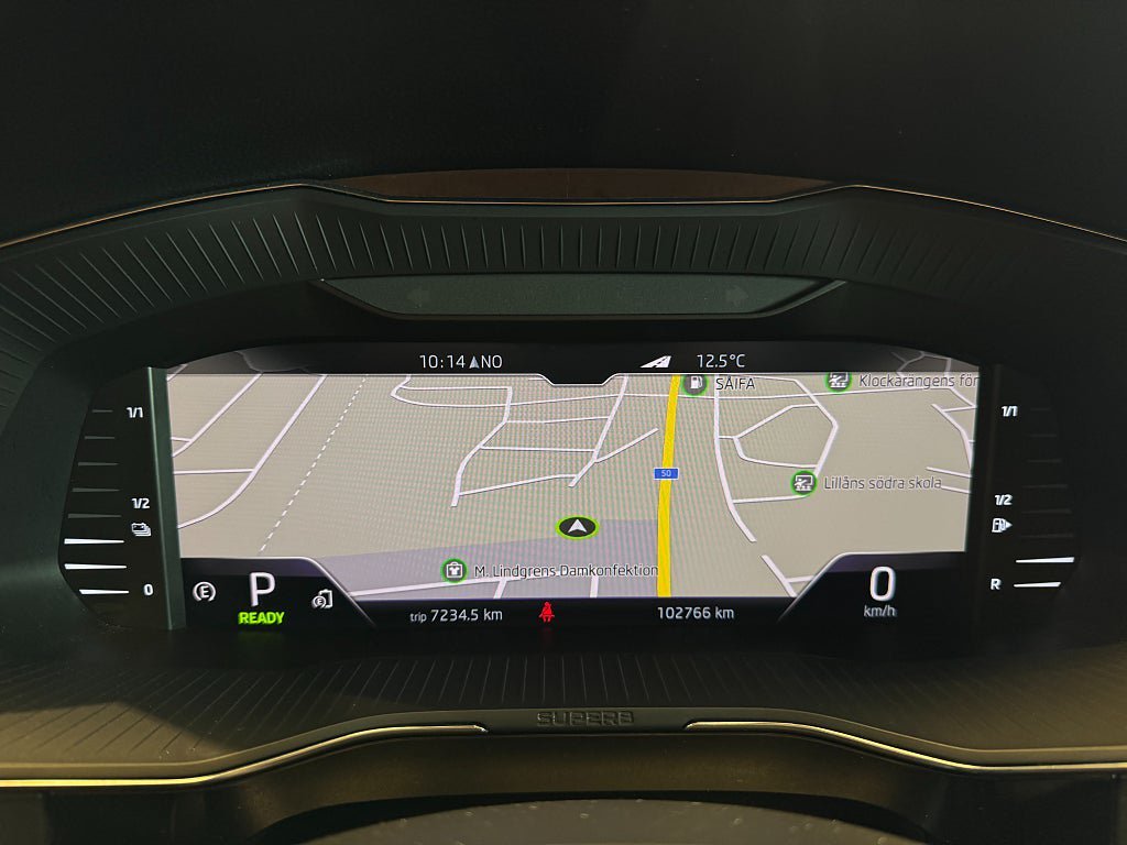 Vehicle Image 11