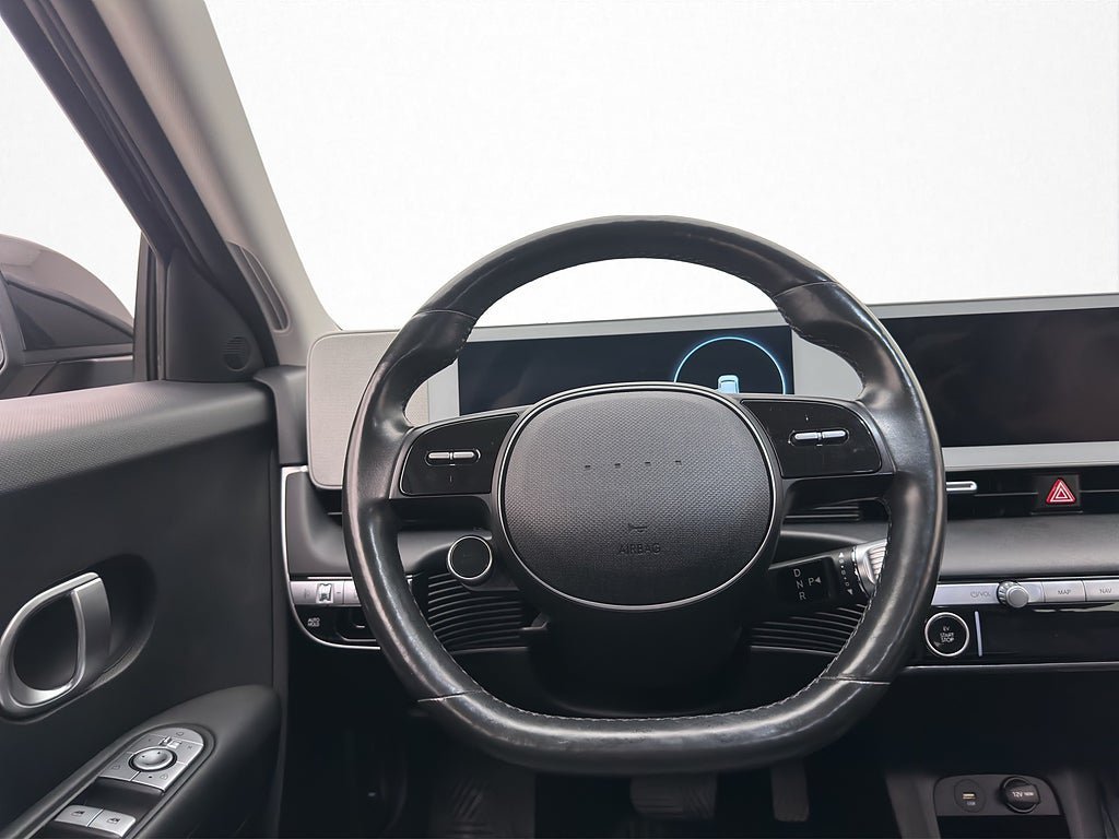 Vehicle Image 16