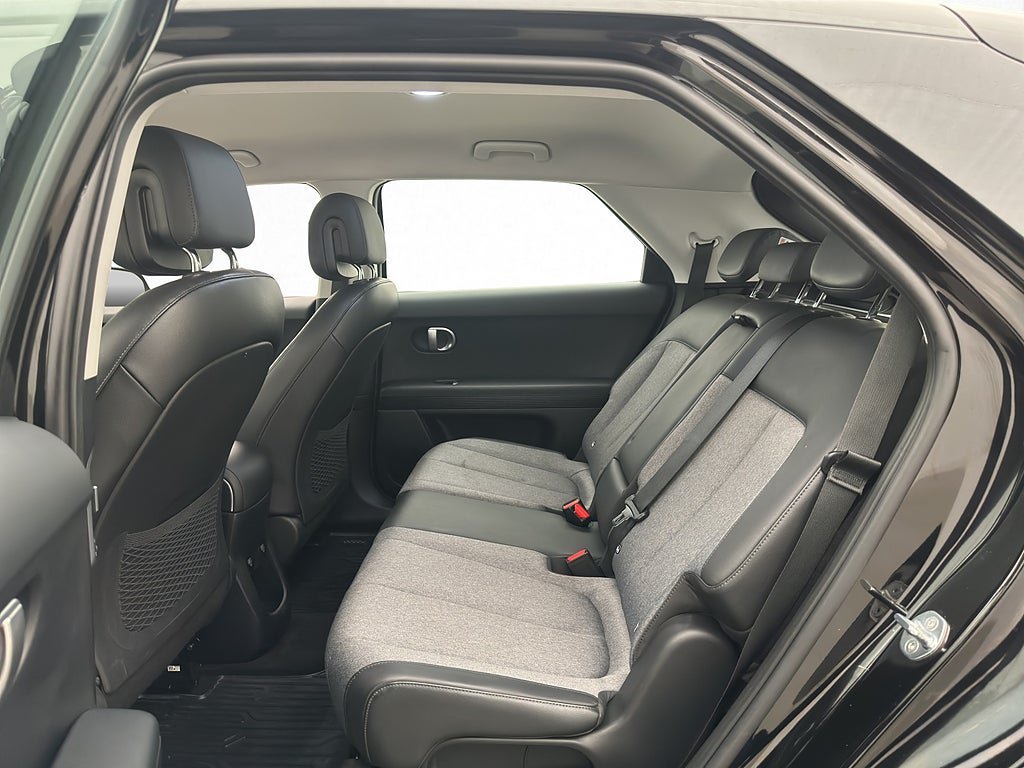 Vehicle Image 28