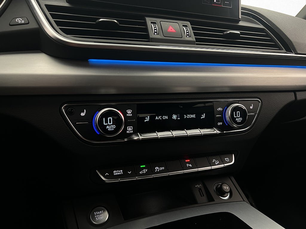 Vehicle Image 26