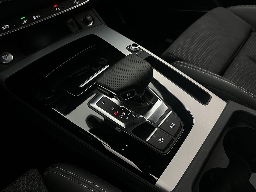 Vehicle Image 27