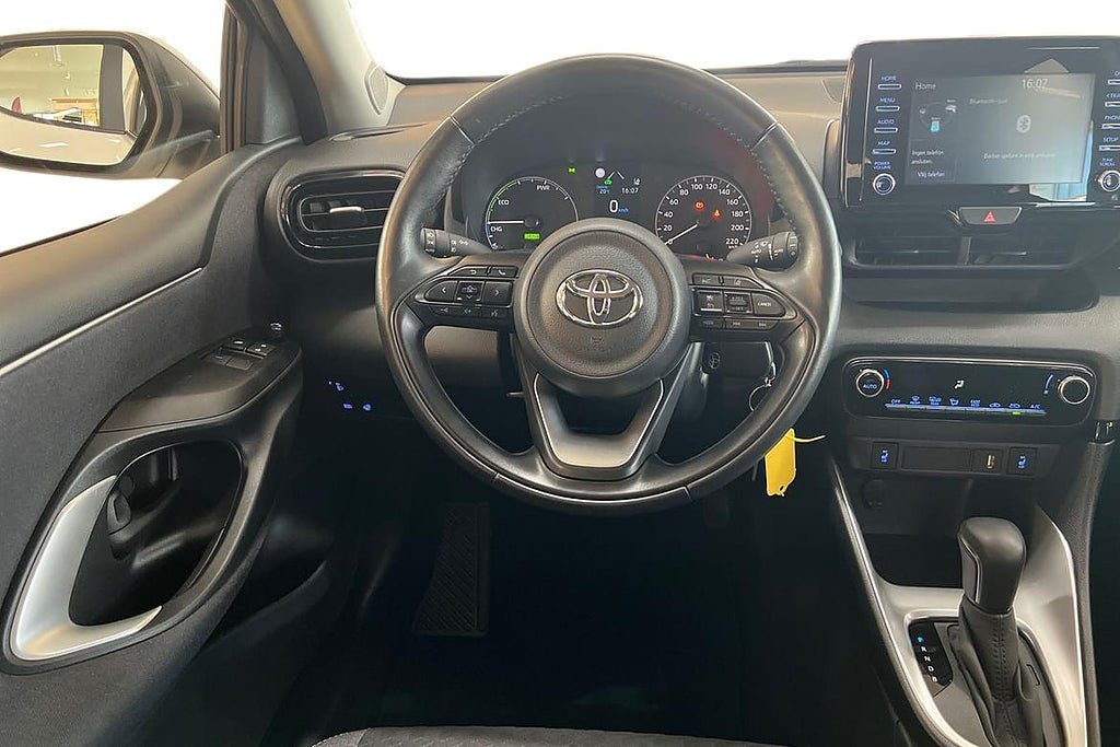 Vehicle Image 9
