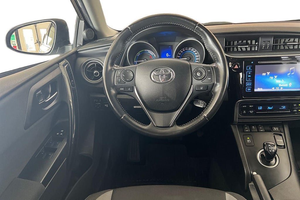 Vehicle Image 9