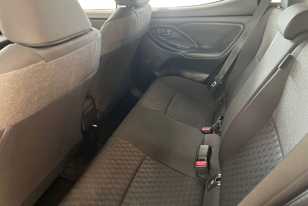 Vehicle Image 11
