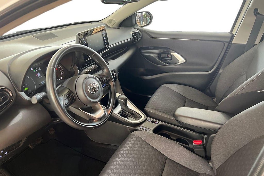 Vehicle Image 12