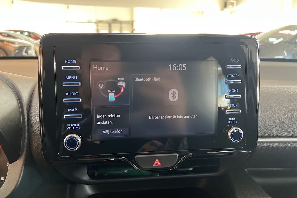 Vehicle Image 13