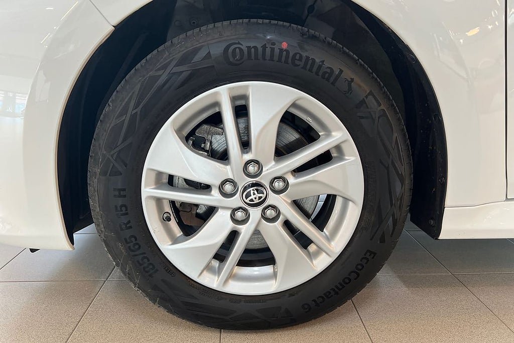 Vehicle Image 15