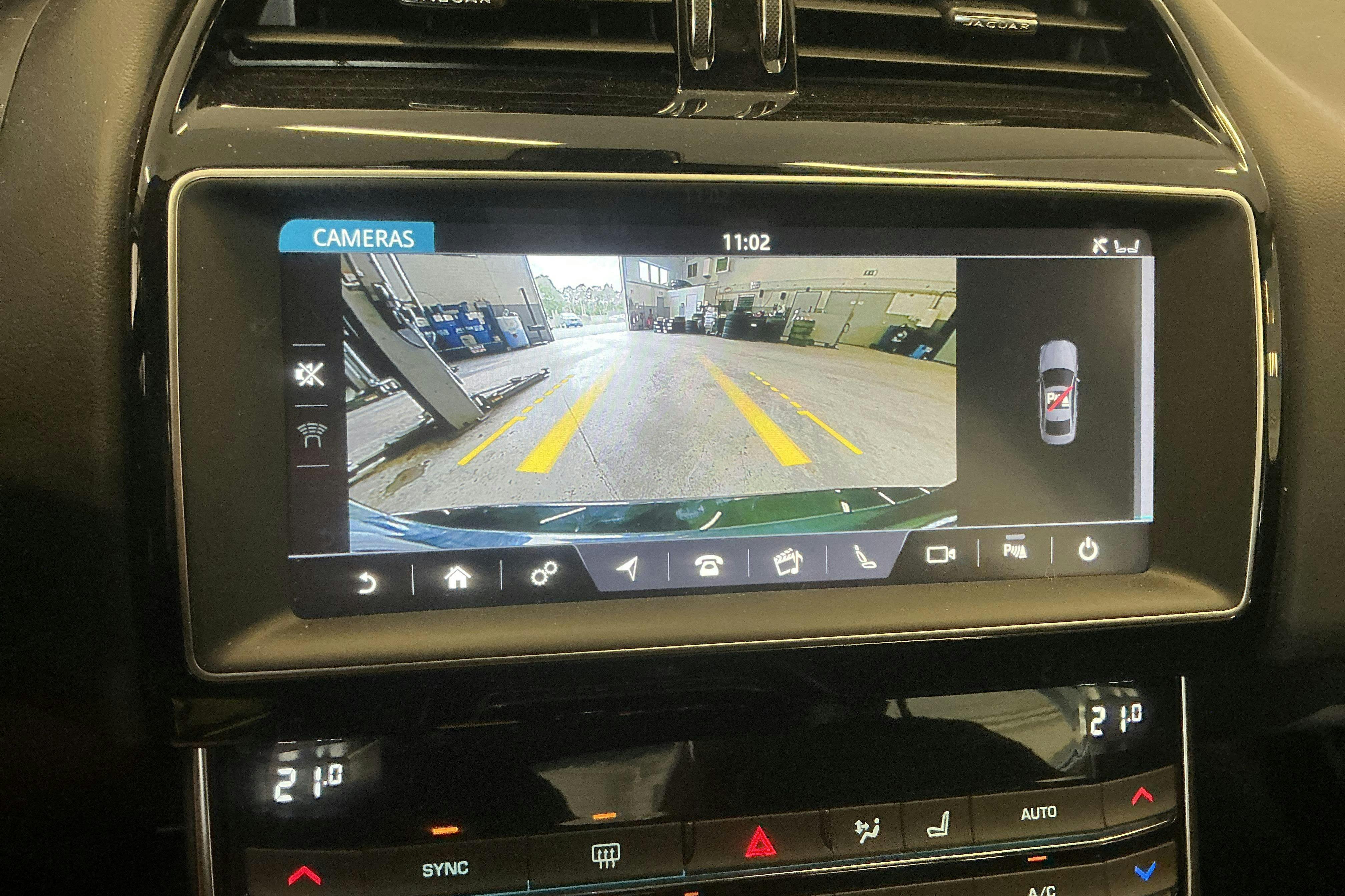 Vehicle Image 13