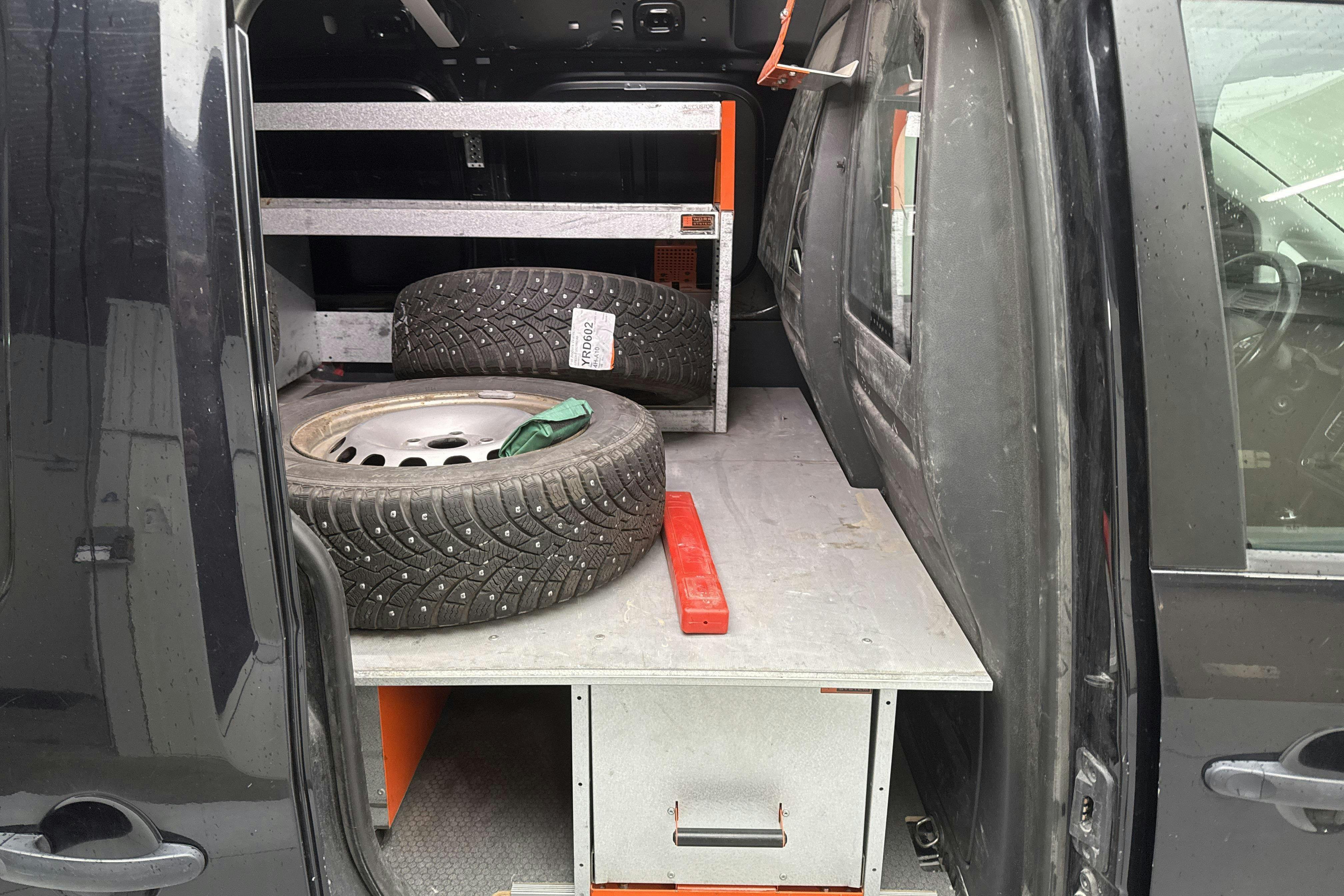 Vehicle Image 7