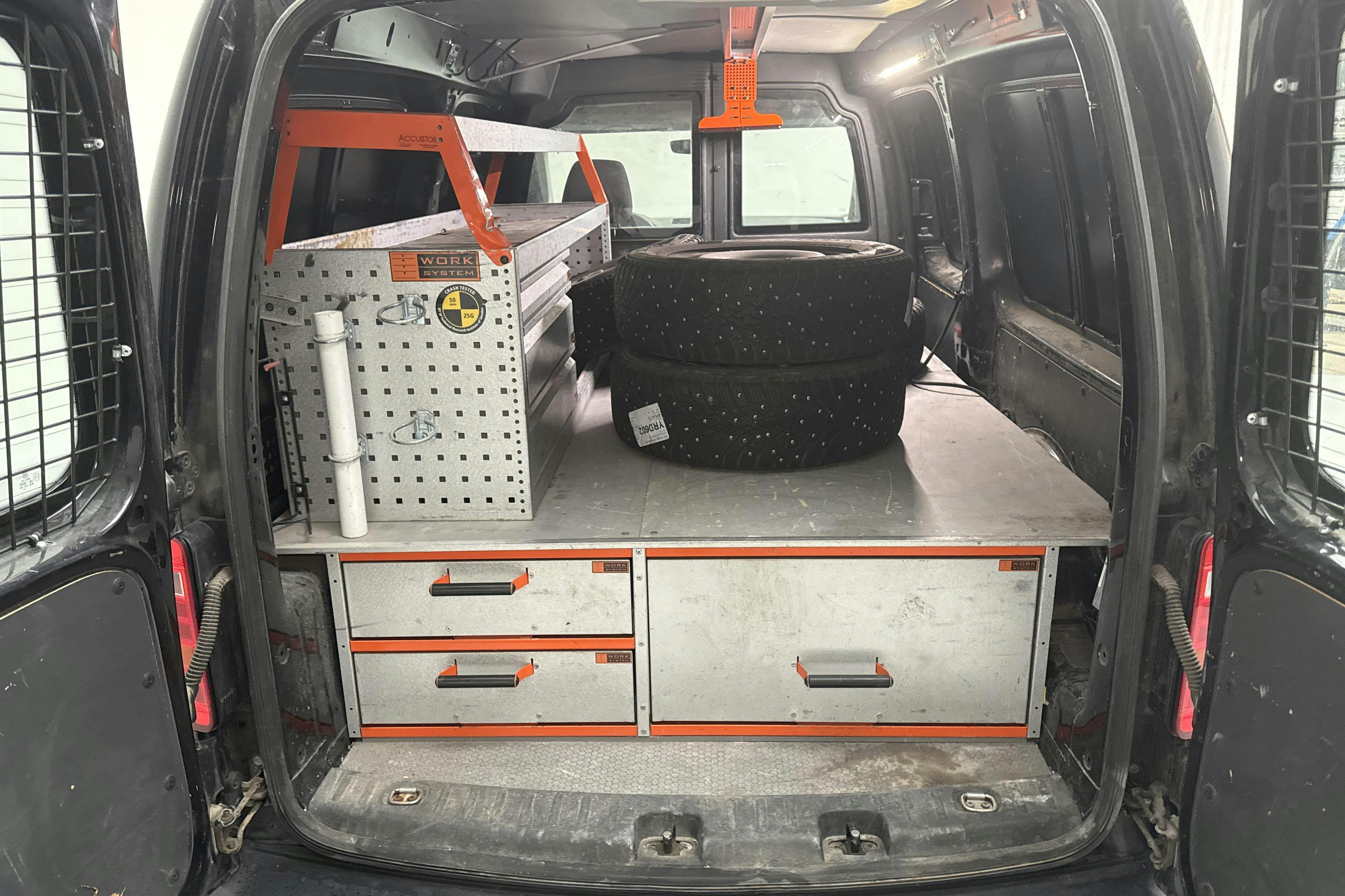 Vehicle Image 8