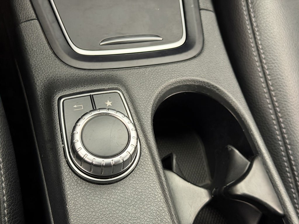 Vehicle Image 24