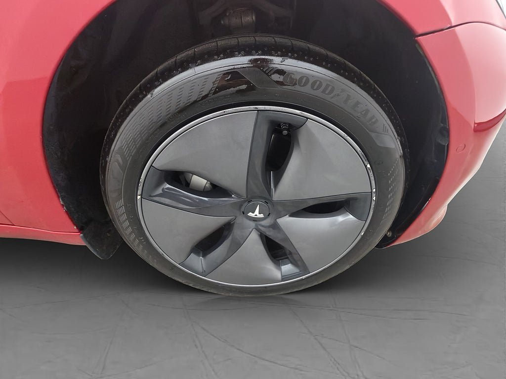 Vehicle Image 32