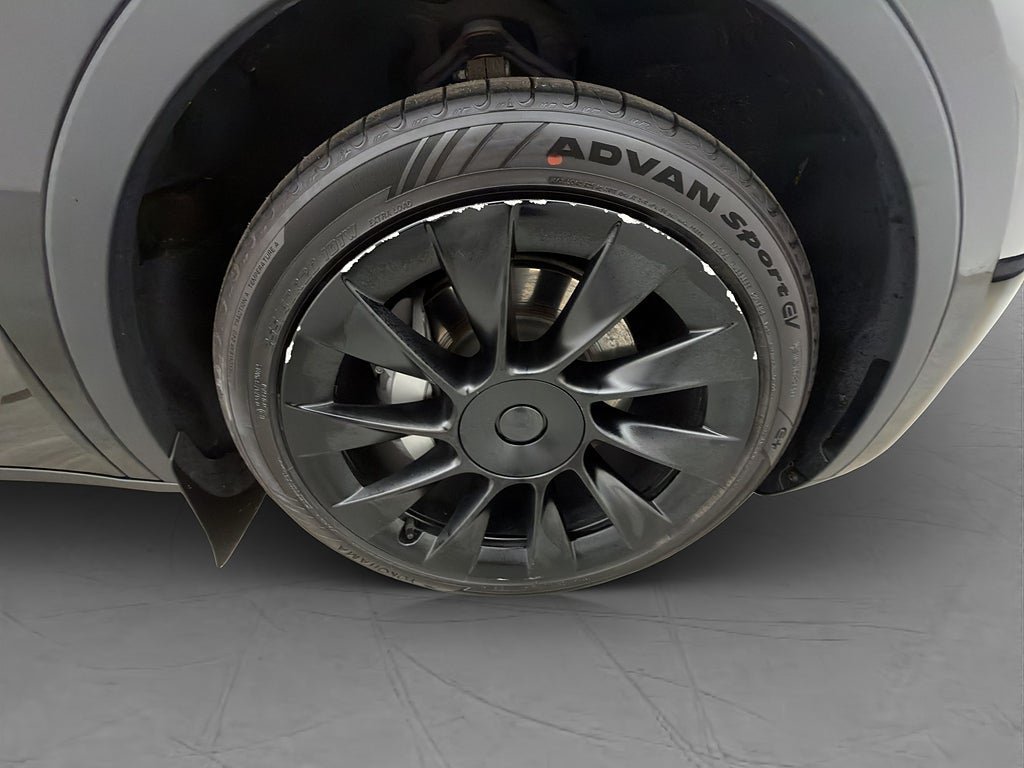 Vehicle Image 32