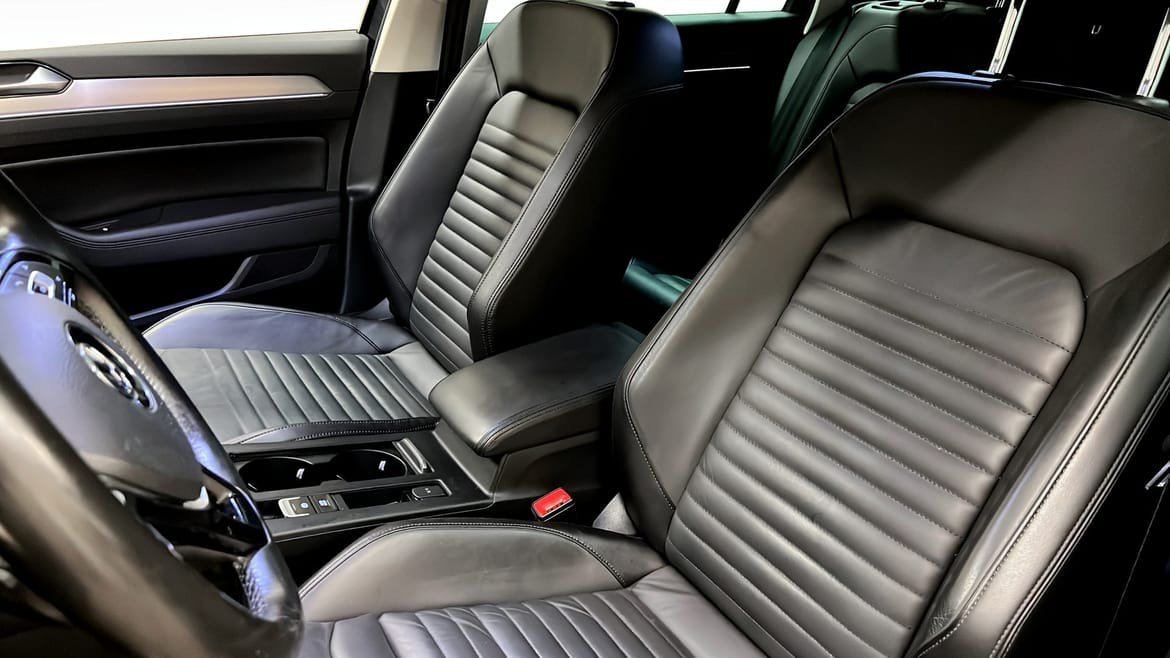Vehicle Image 8