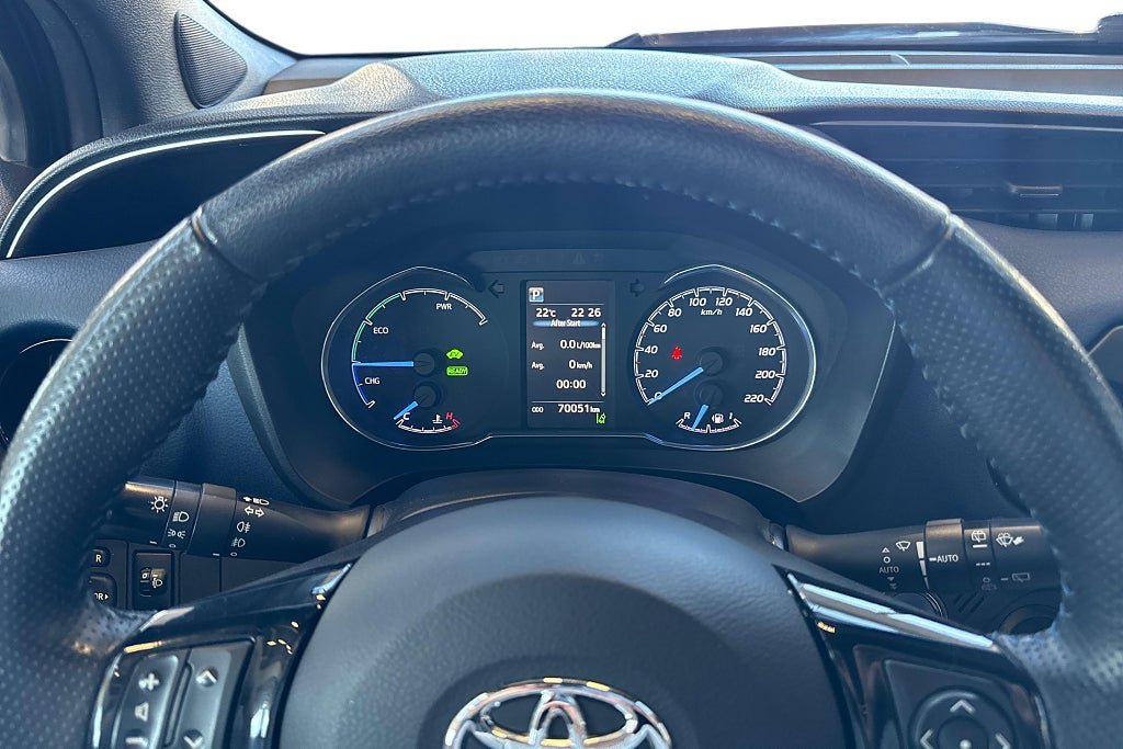 Vehicle Image 16