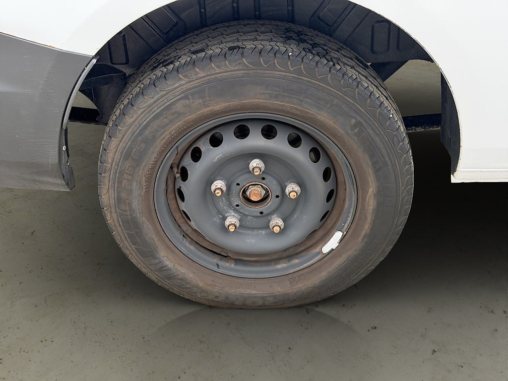Vehicle Image 29
