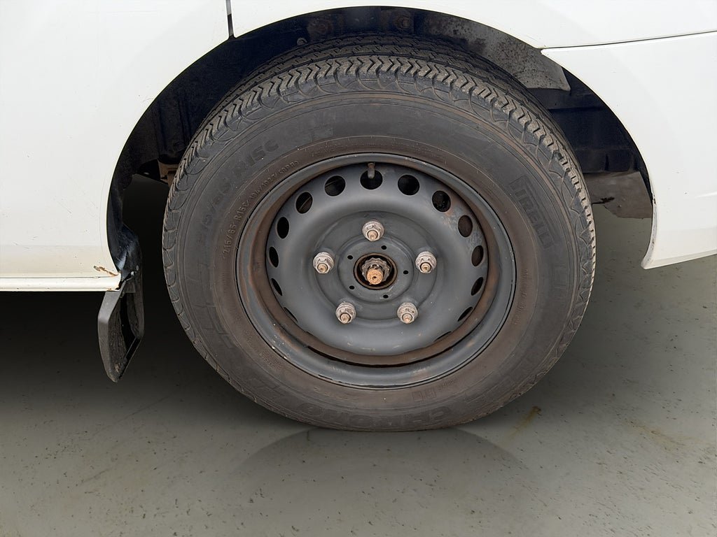 Vehicle Image 30