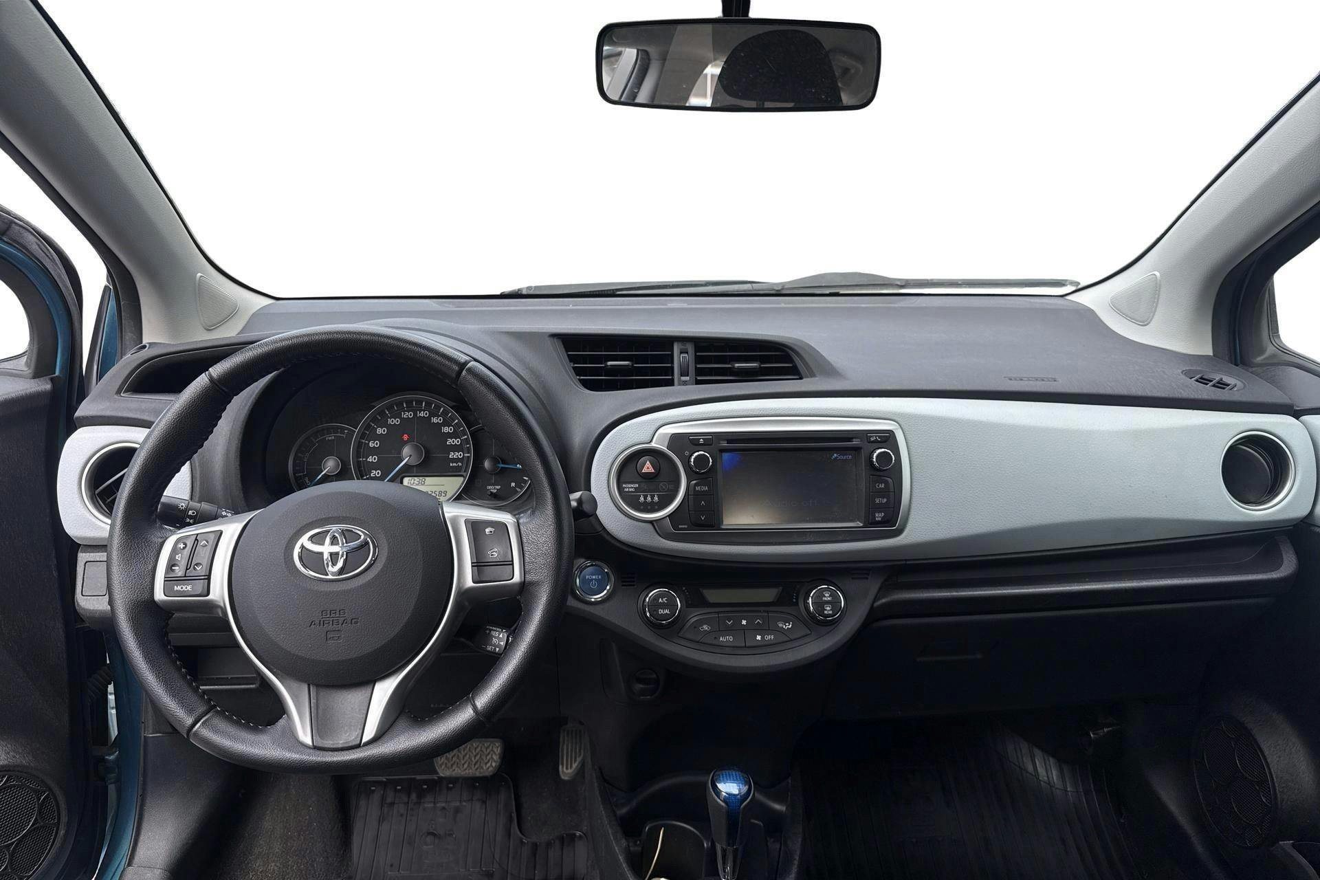 Vehicle Image 6